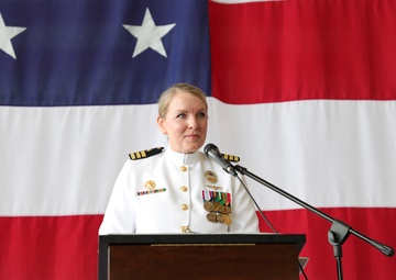 HSC-7 Holds Change of Command