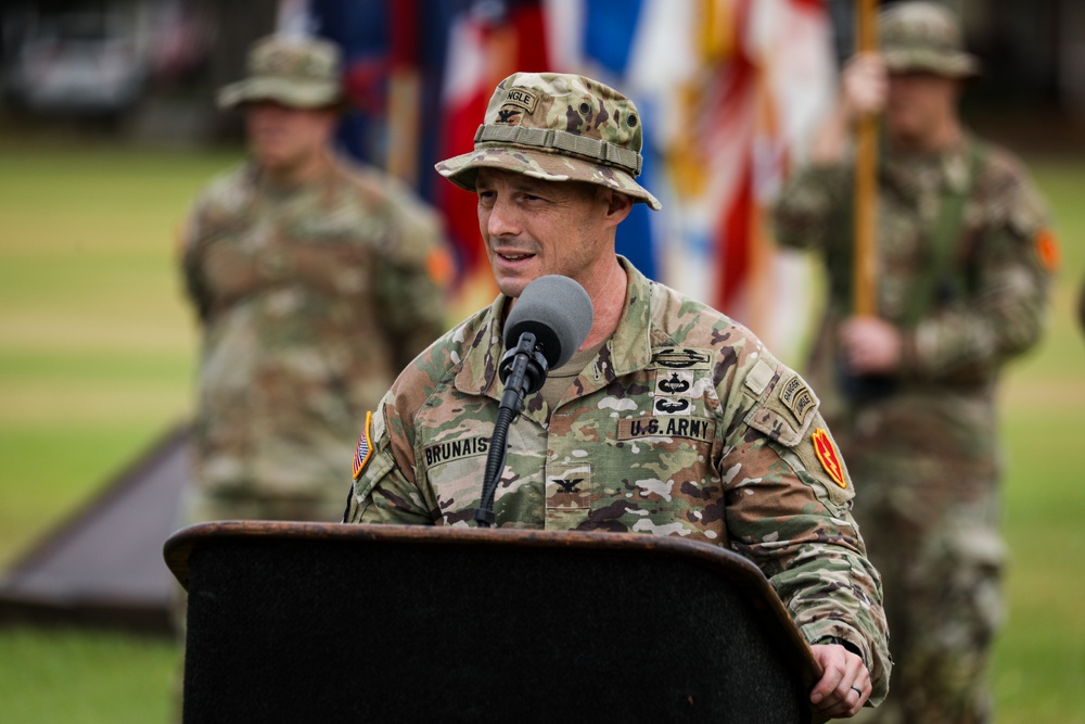 Tropic Lightning Honors Ceremony Welcomes New Senior Leaders at Schofield Barracks