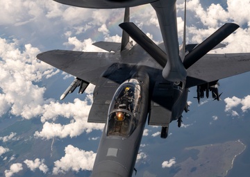 459ARW Refuels 4FW
