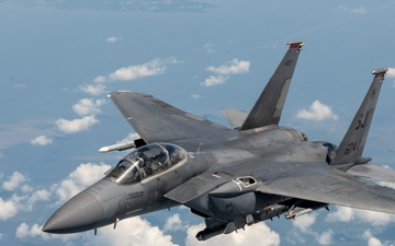 459ARW Refuels 4FW