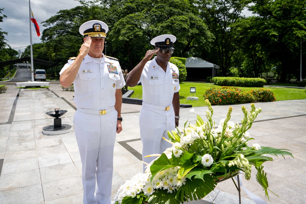 COMPACFLT Lays a Wreath at the Tomb of the Unknown Soldier in Manila, Philippines