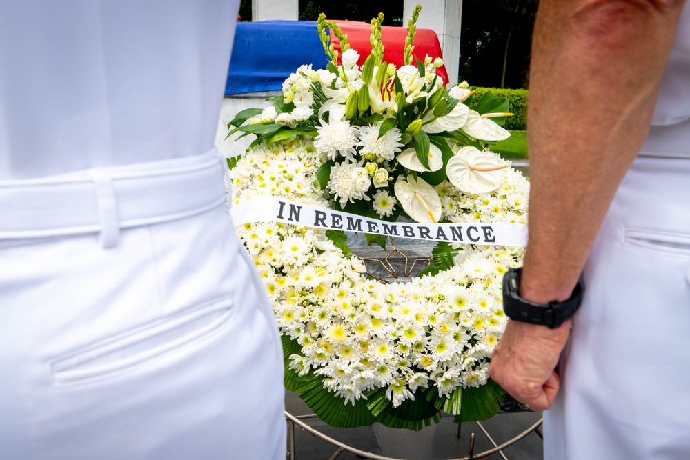 COMPACFLT Lays a Wreath at the Tomb of the Unknown Soldier in Manila, Philippines