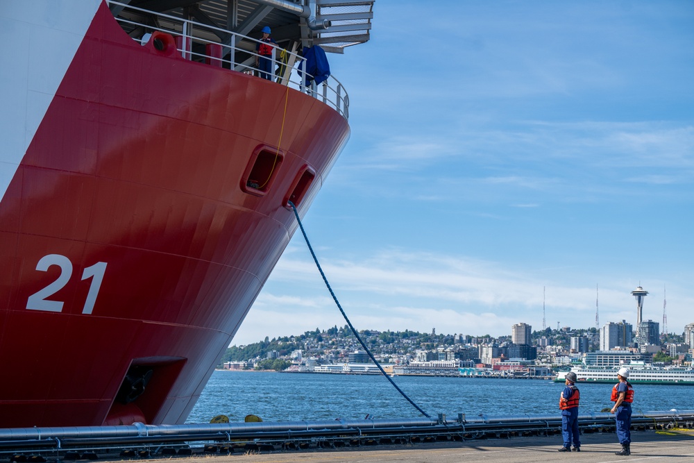 Storis Arrives in Seattle