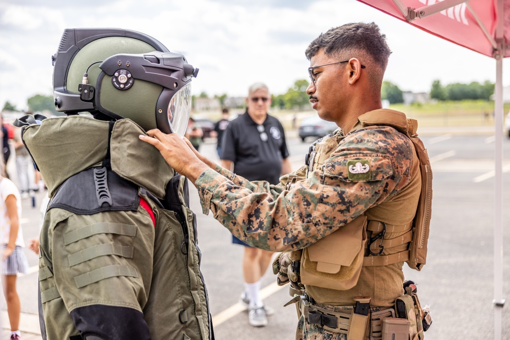 Marine Corps 250: Marine Week Chicago Romeoville HS