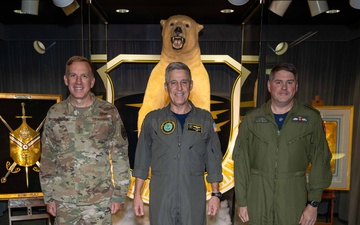 COMPACFLT Visits Alaskan Command
