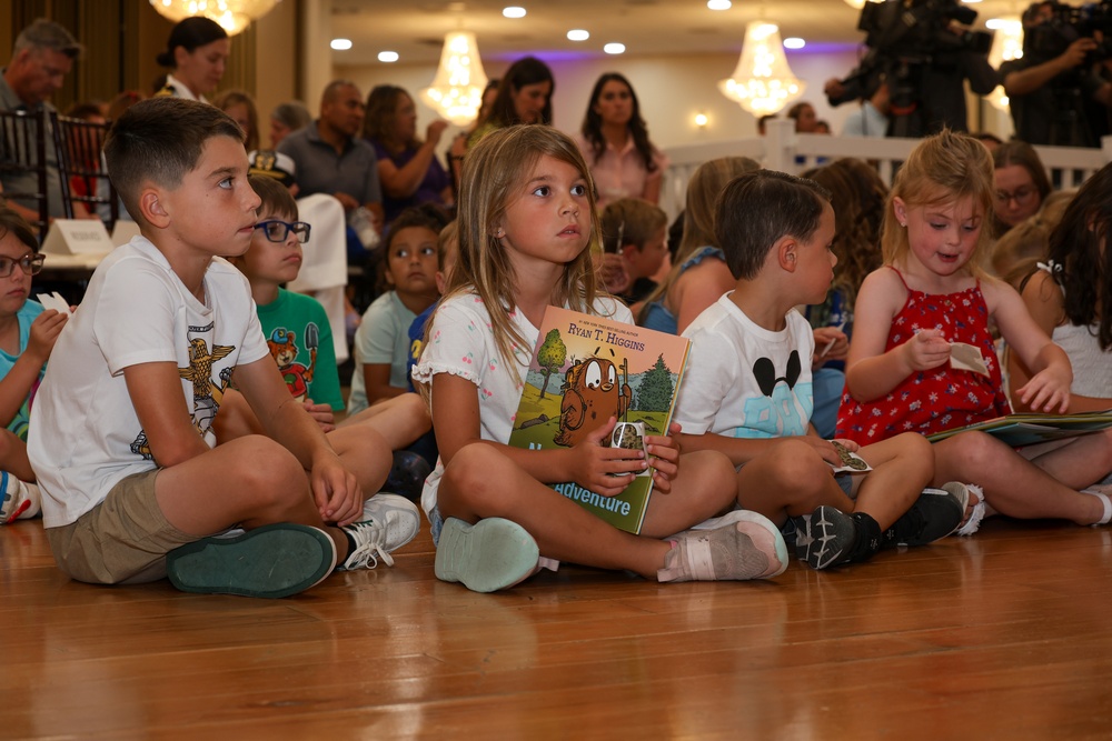 SLOTUS reads to Blue Star Families with Disney