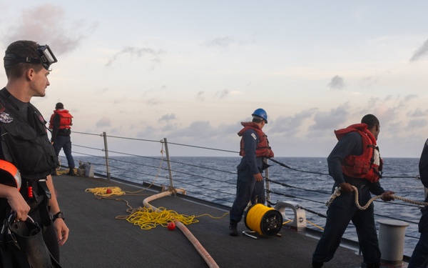 Cole Conducts Routine Operations in Caribbean Sea