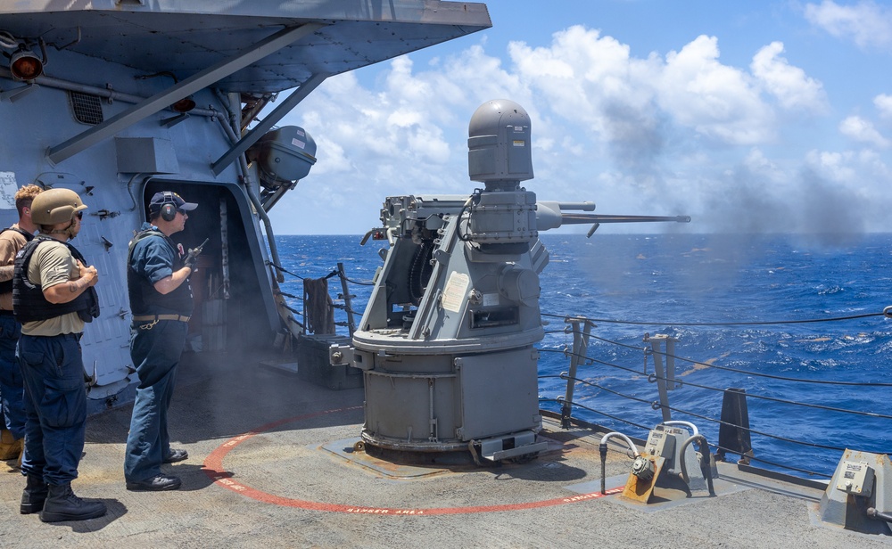 Cole Conducts Routine Operations in Caribbean Sea