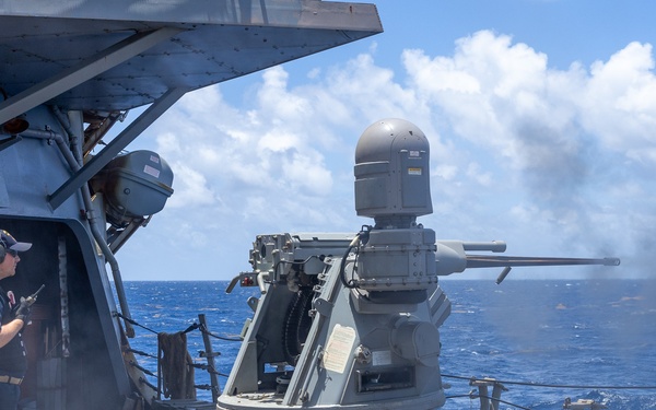 Cole Conducts Routine Operations in Caribbean Sea