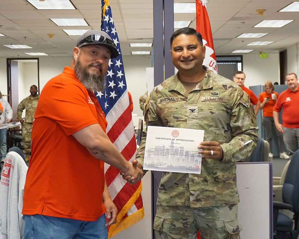 USACE employee receives certificate of appreciation