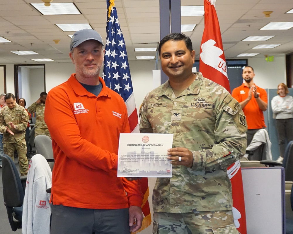 USACE employee receives certificate of appreciation