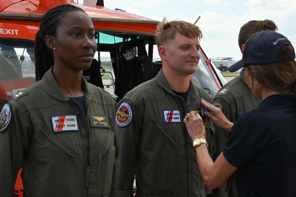 DHS Secretary awards Air Station Corpus Christi aircrew for heroic actions during Kerrville flash flooding