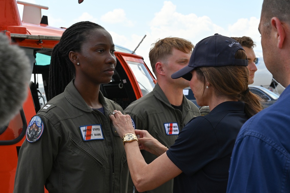 DHS Secretary awards Air Station Corpus Christi aircrew for heroic actions during Kerrville flash flooding