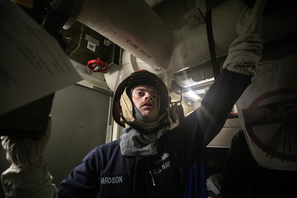 USS Wayne E. Meyer conducts operations in the U.S. Central Command area of responsibility as part of the Carl Vinson Carrier Strike Group