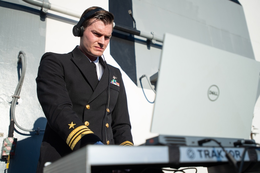 USS America (LHA 6) Hosts Big Top Event