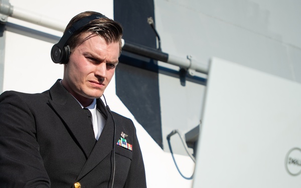 USS America (LHA 6) Hosts Big Top Event