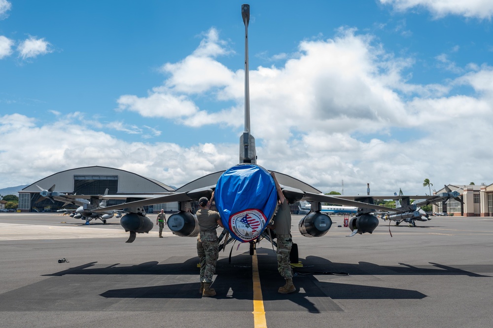 F-16s arrive at Hickam supporting REFORPAC