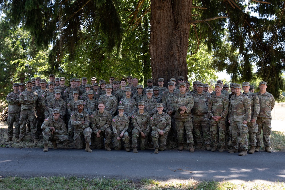 Oregon Army National Guard Community Park Cleanup