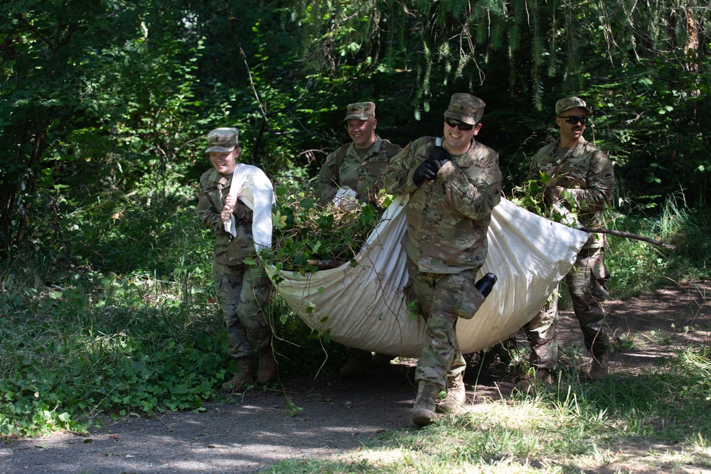 Oregon Army National Guard Community Park Cleanup