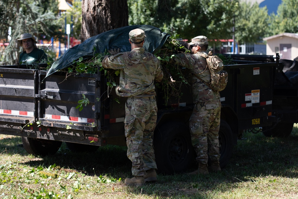 Oregon Army National Guard Community Park Cleanup