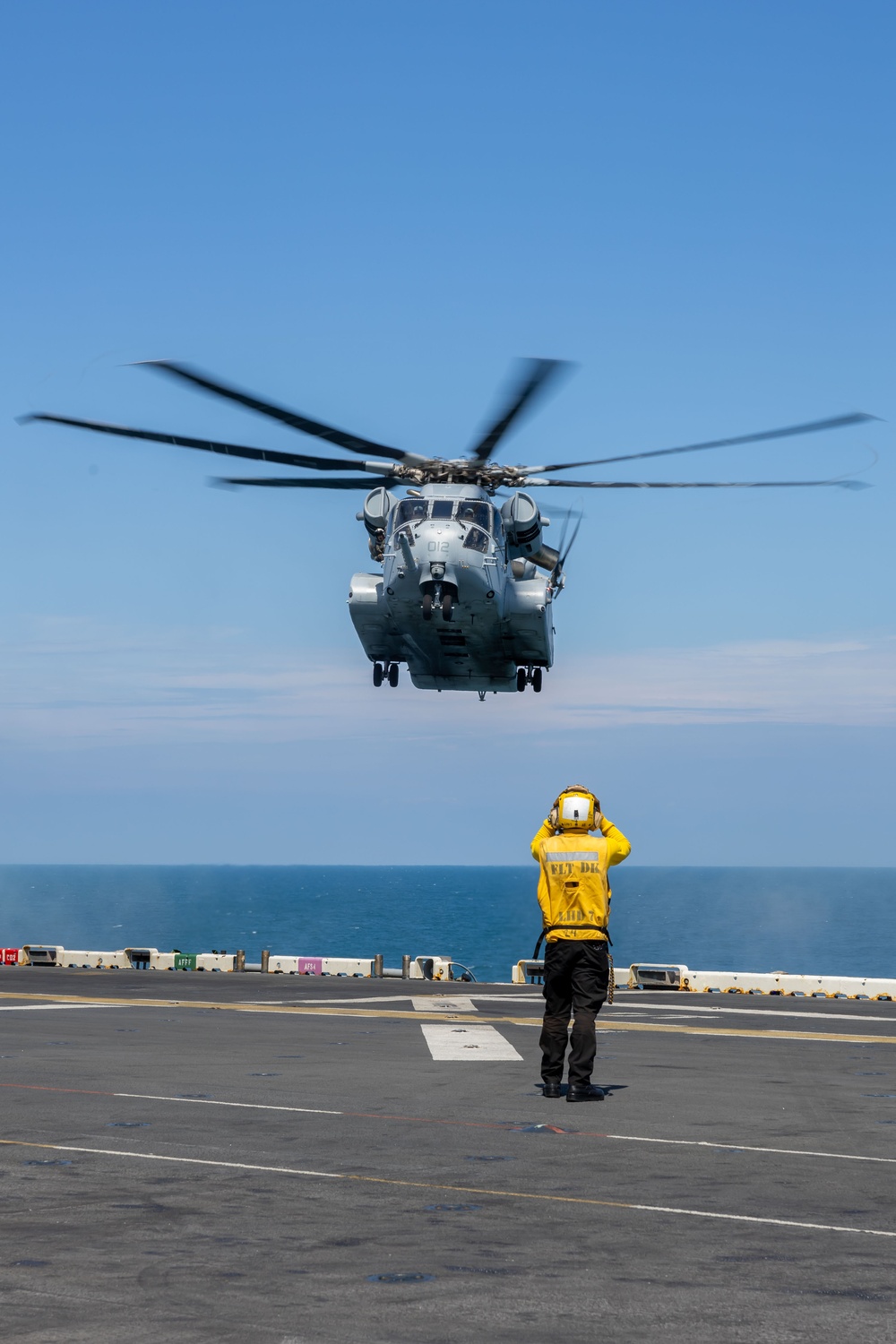 USS Iwo Jima conducts flight operations with new CH-53K King Stallion