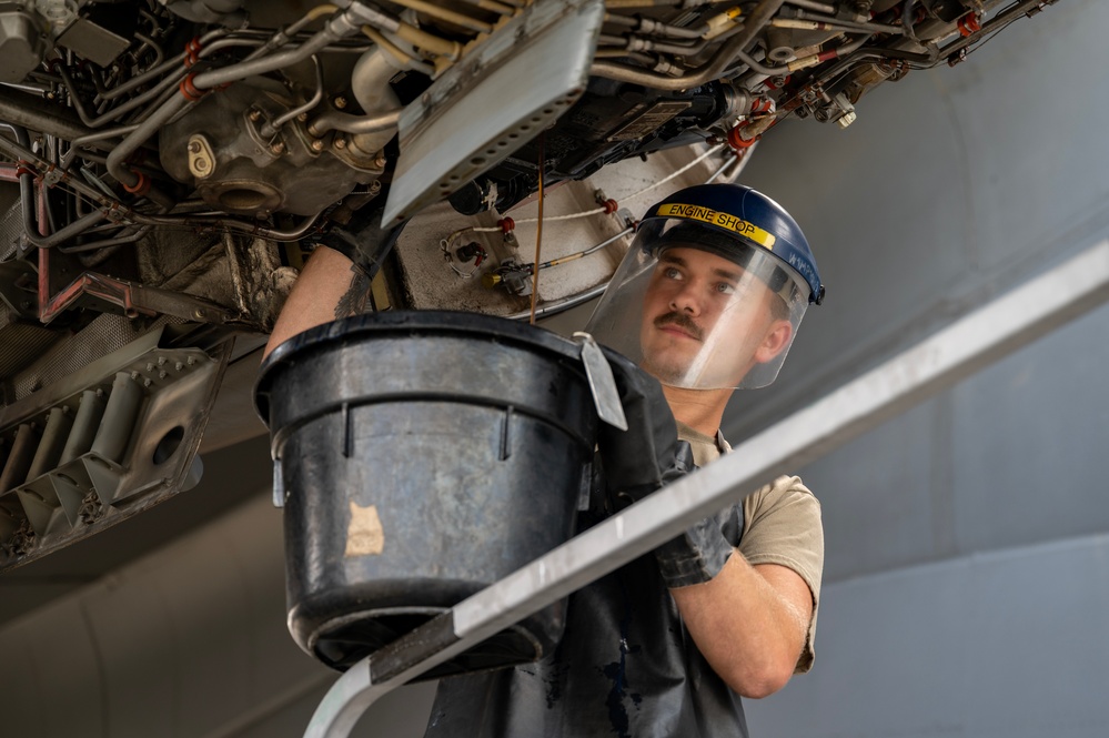 IDG maintenance on a C-17