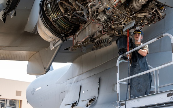 IDG maintenance on a C-17