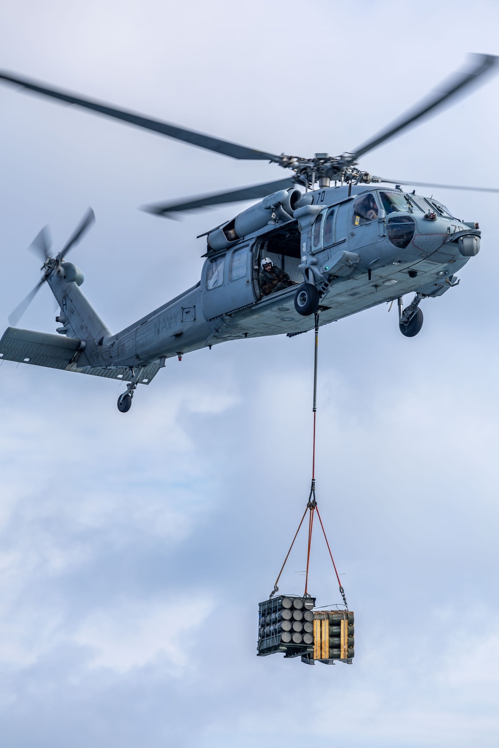 USS Iwo Jima conducts vertical replenishment
