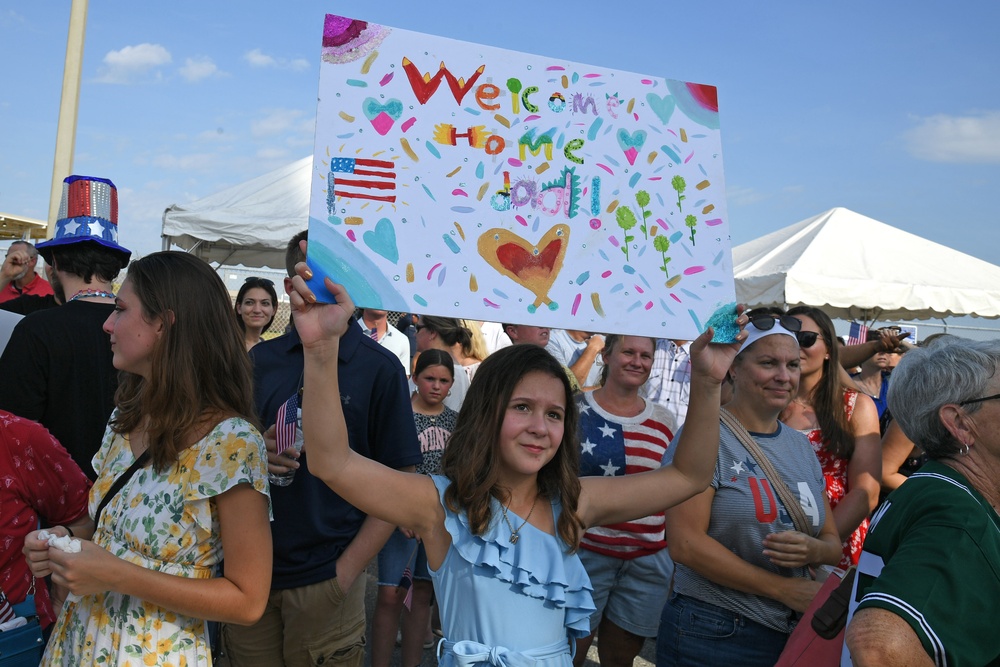 USS The Sullivans return home from Deployment