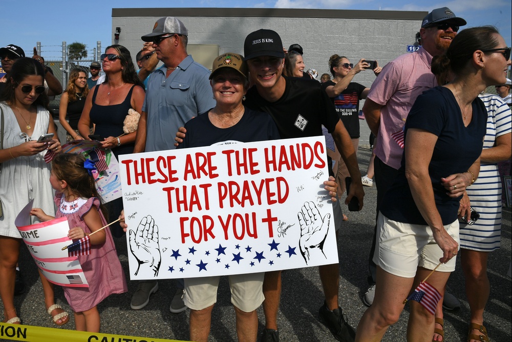 USS The Sullivans return from Deployment