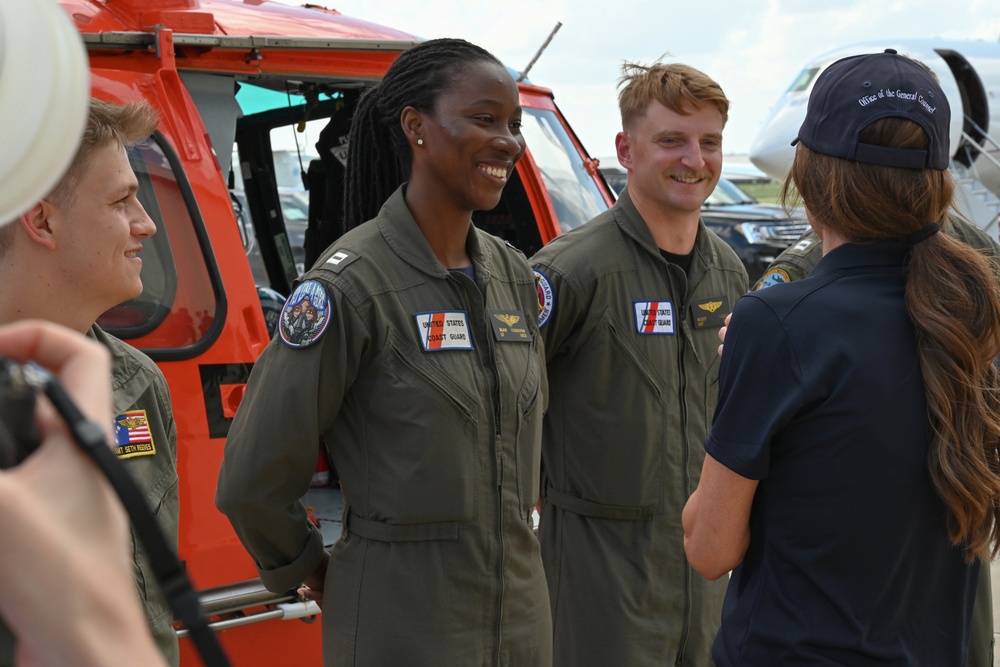 DHS Secretary awards Air Station Corpus Christi aircrew for heroic actions during Kerrville flash flooding