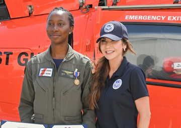 DHS Secretary awards Air Station Corpus Christi aircrew for heroic actions during Kerrville flash flooding