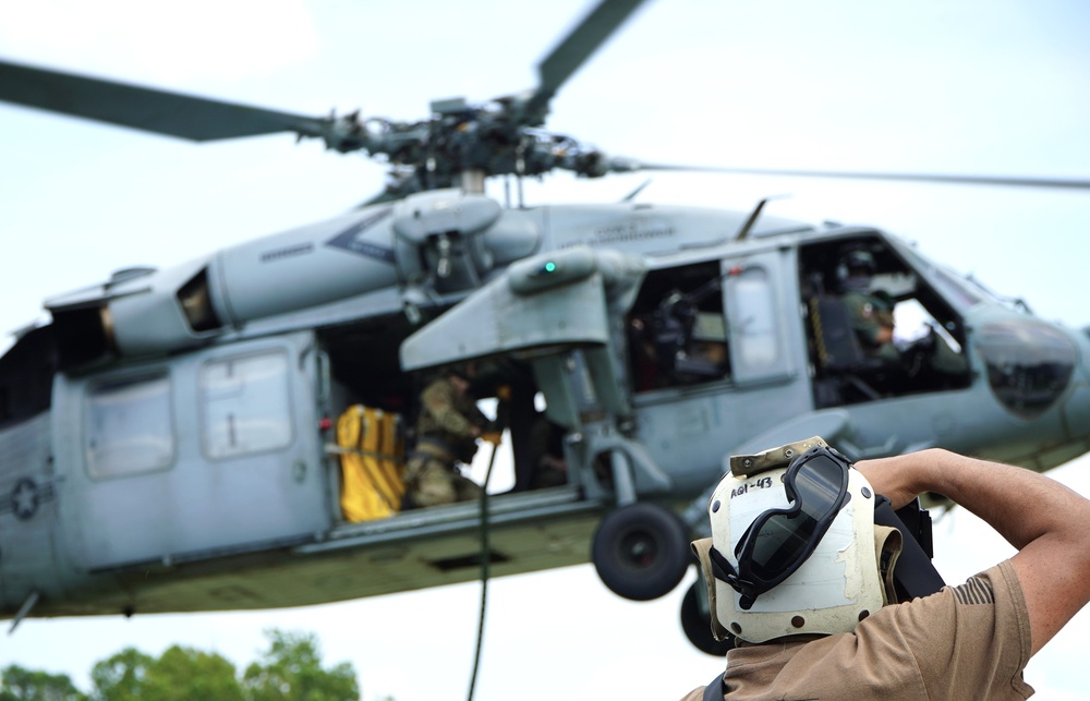 HSC-7 aircrew conduct training onboard Naval Weapons Station Yorktown