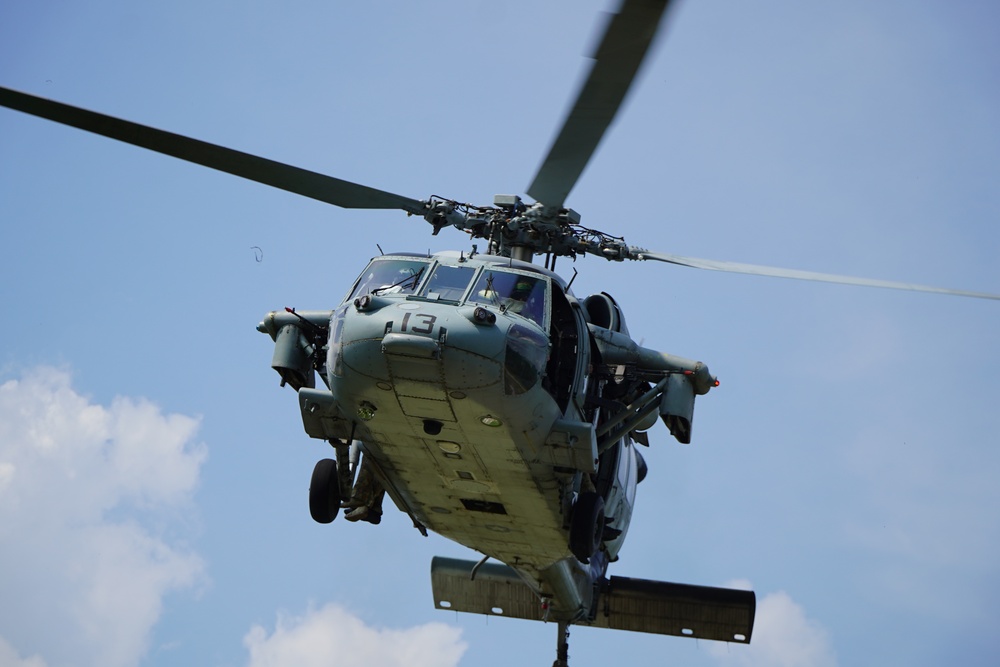 HSC-7 aircrew conduct training onboard Naval Weapons Station Yorktown