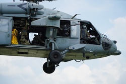 HSC-7 aircrew conduct training onboard Naval Weapons Station Yorktown [Image 15 of 16]