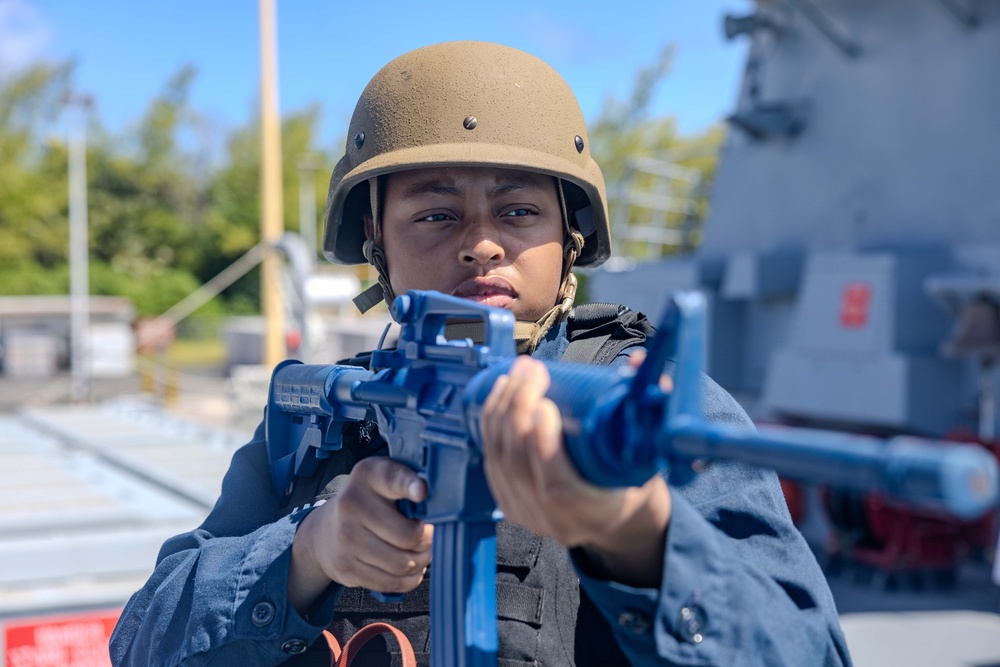 USS Ralph Johnson Sailors Conduct Anti-Terrorism Drills while In-Port NSF Diego Garcia