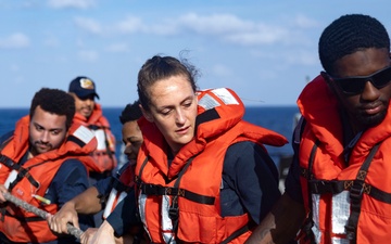 Shoup conducts a replenishment-at-sea