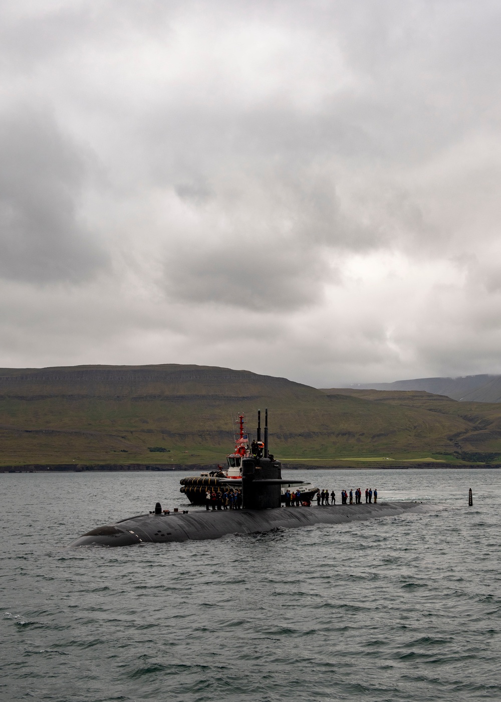 USS Newport News (SSN 750) Pulls in to Iceland