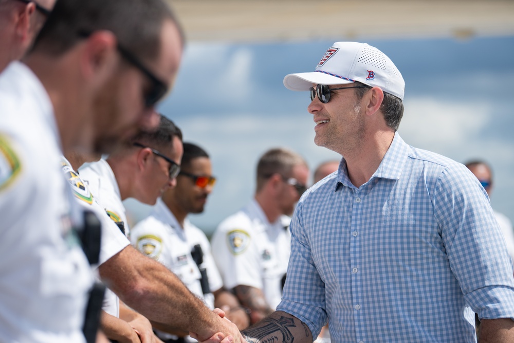 SecDef thanks MacDill leaders, HCSO officers before departure