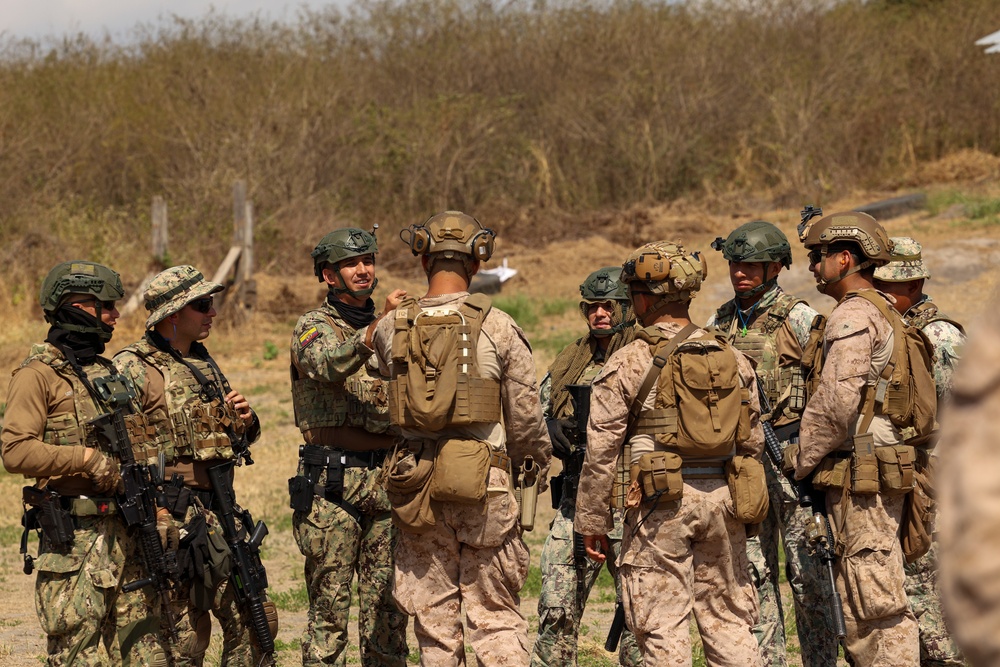 Marines and Ecuadorians Joint Training CP25