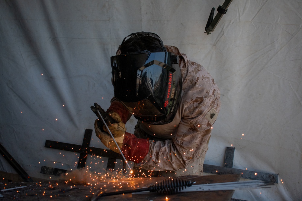 Second wave of I Marine Expeditionary Force Marines participate in welding training