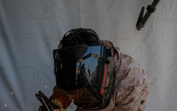 Second wave of I Marine Expeditionary Force Marines participate in welding training