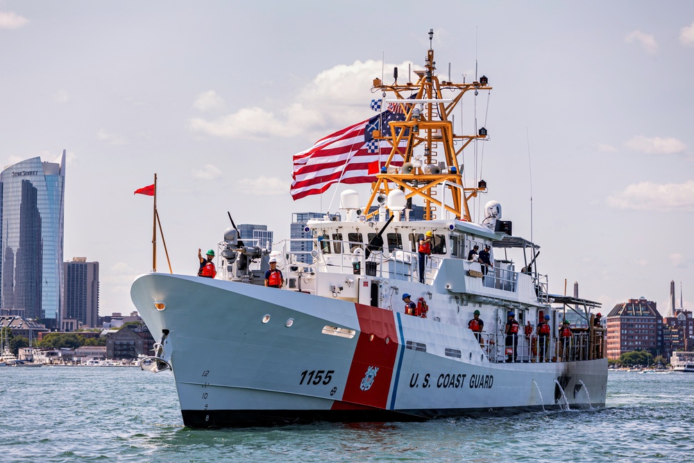 Coast Guard Conducts Person-in-the-Water Drill Aboard Cutter Melvin Bell