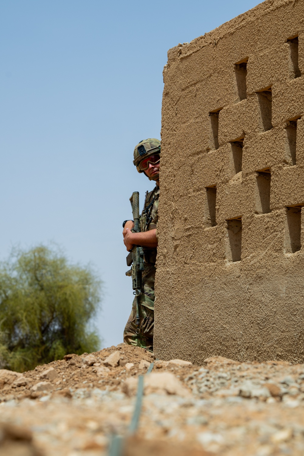 Explosive Ordnance Disposal techs train with multinational troops at Exercise African Lion