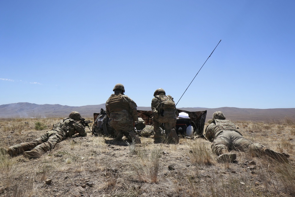 Washington Guard Scouts Hold Observation Post at Yakima Training Center