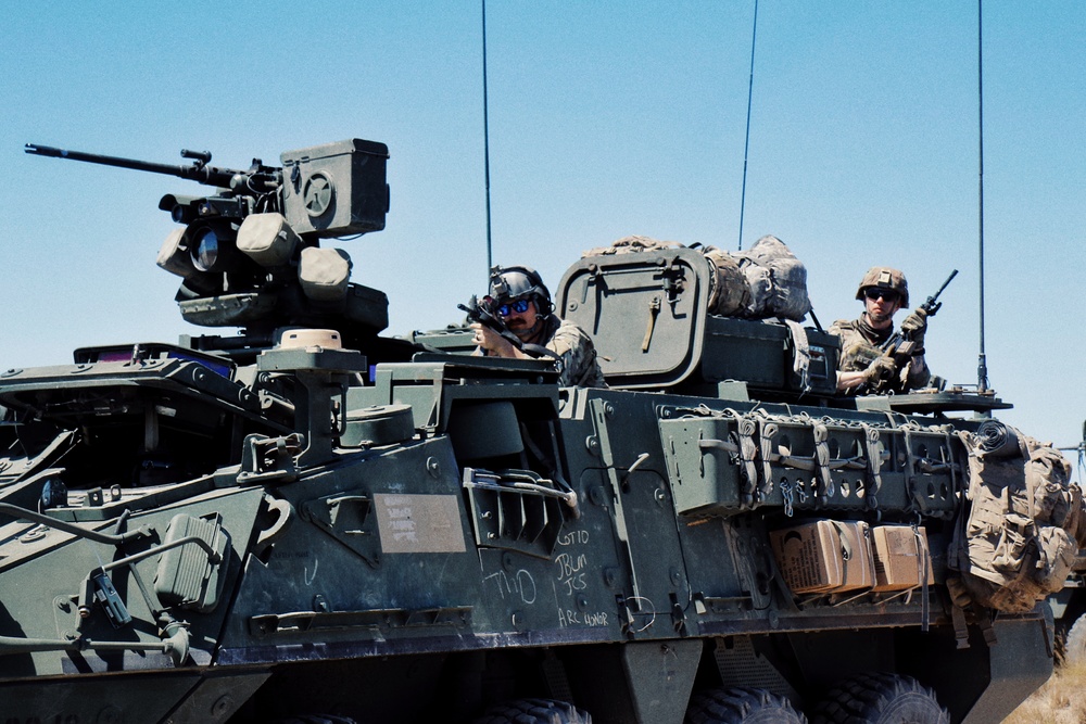 Washington Guard Scouts Hold Observation Post at Yakima Training Center