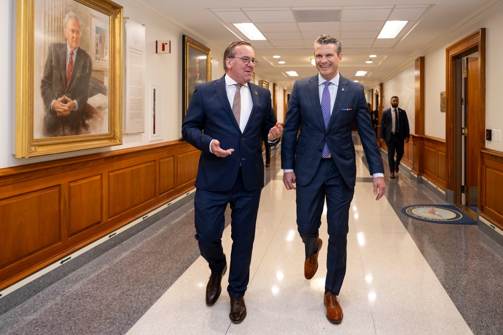 SD Hosts German Minister of Defense