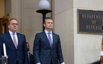 SD Hosts German Minister of Defense
