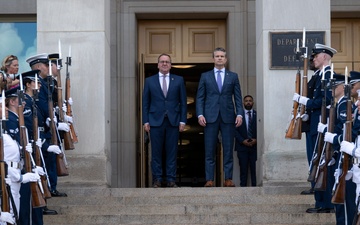 SD Hosts German Minister of Defense