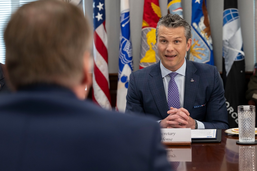 SD Hosts German Minister of Defense